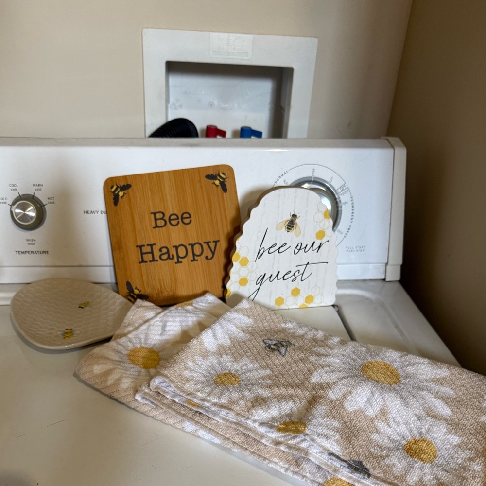 Bee Themed Decor Set